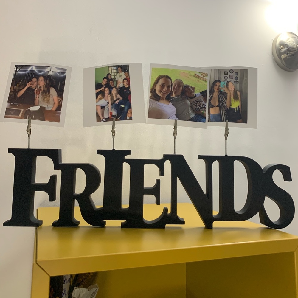 “Friends” photo holder